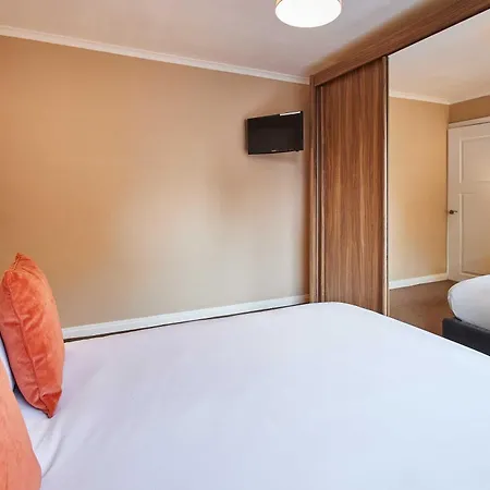 Host & - Spring Gardens 4*