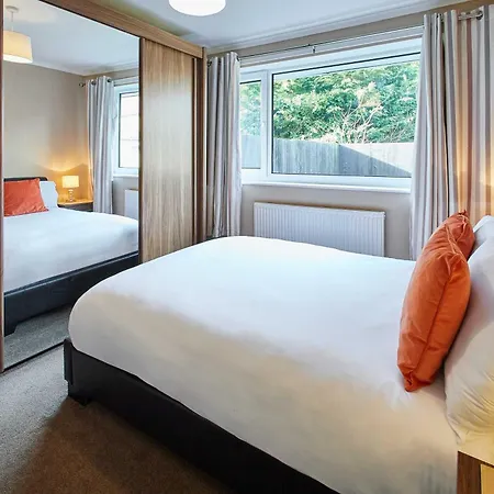 Host & - Spring Gardens Hotell Cayton